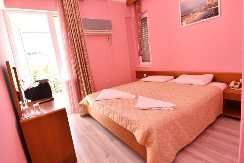 Otel Uemit 3*